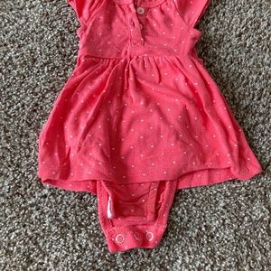 Baby girls pink dress size newborn